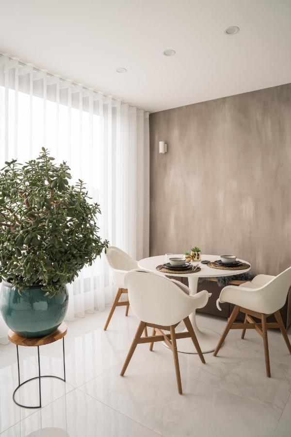 Blue Yvey Apartment Турут Екстериор снимка
